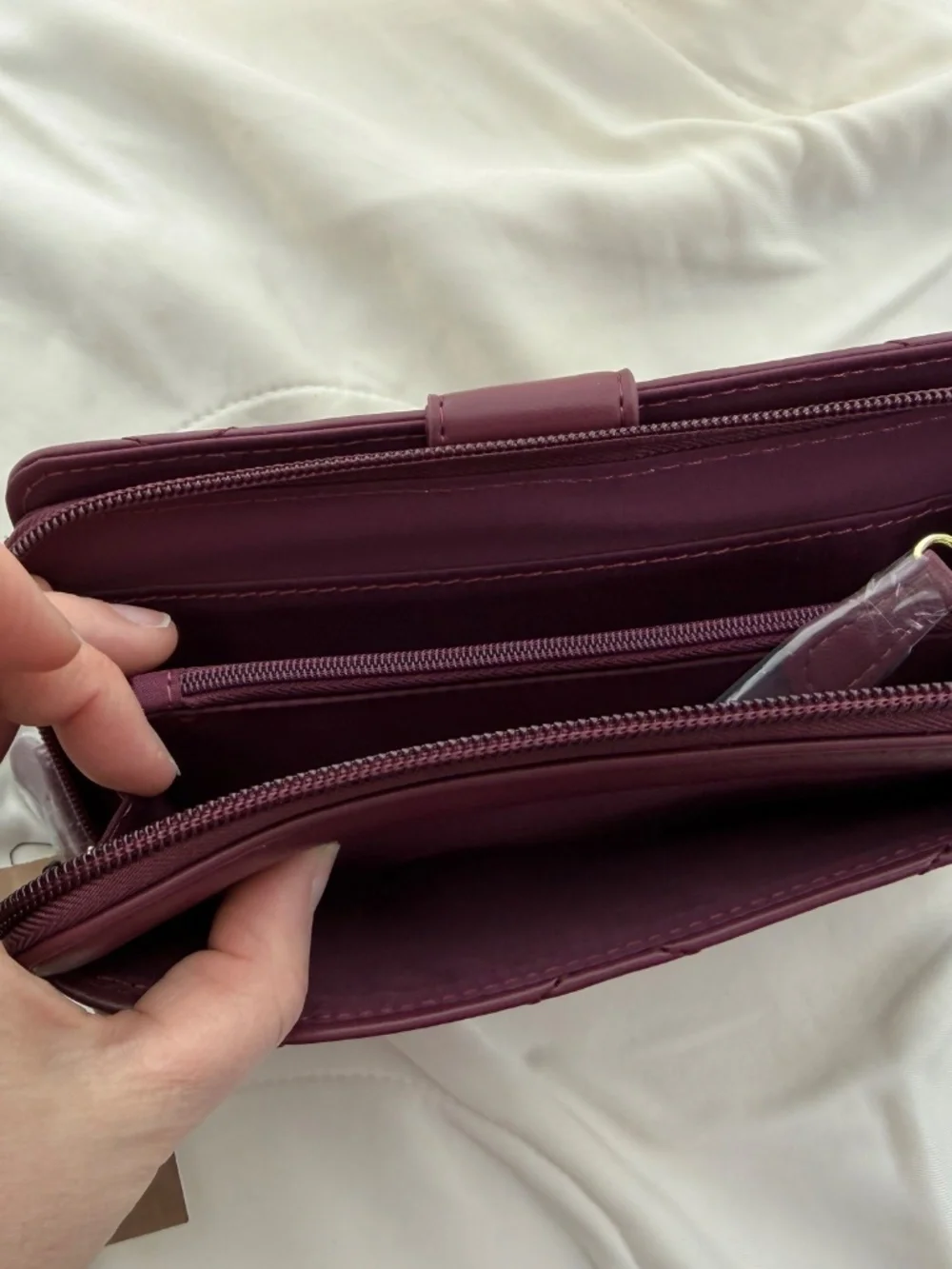 Giani Bernini Aio Quilted Wallet- Burgundy